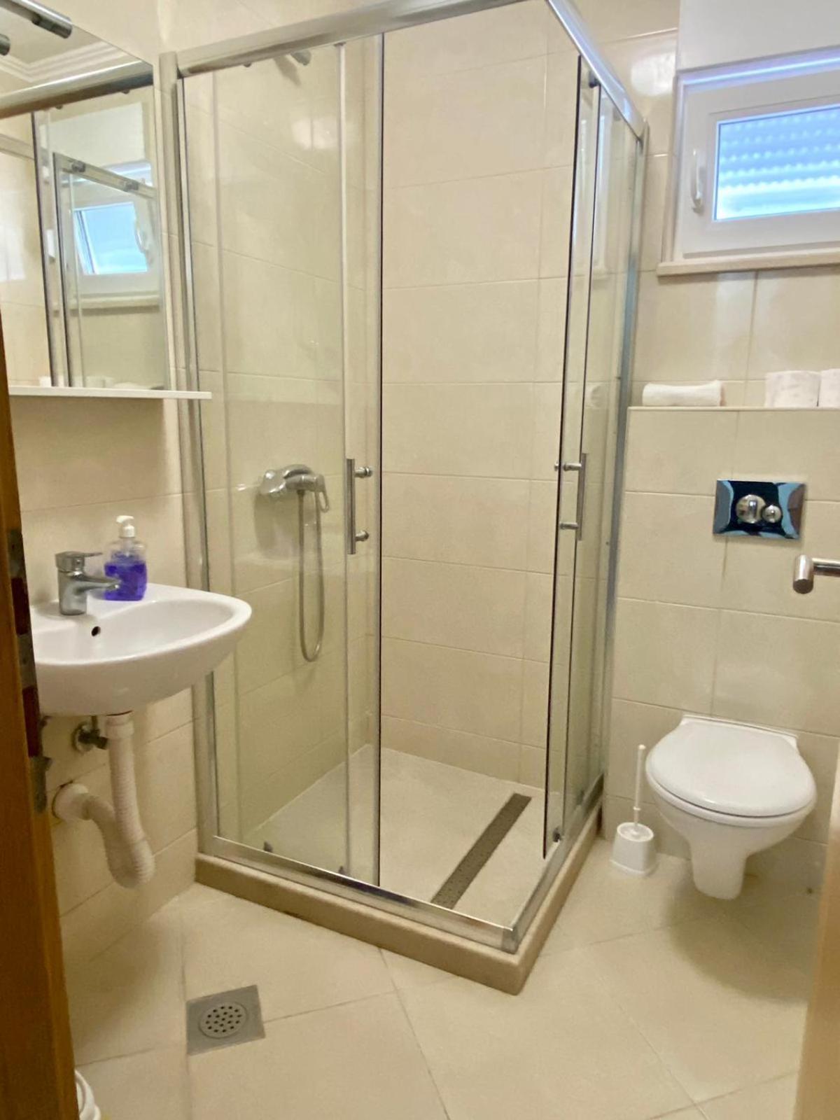 Apartments Domane Nenad ネウム 部屋 写真